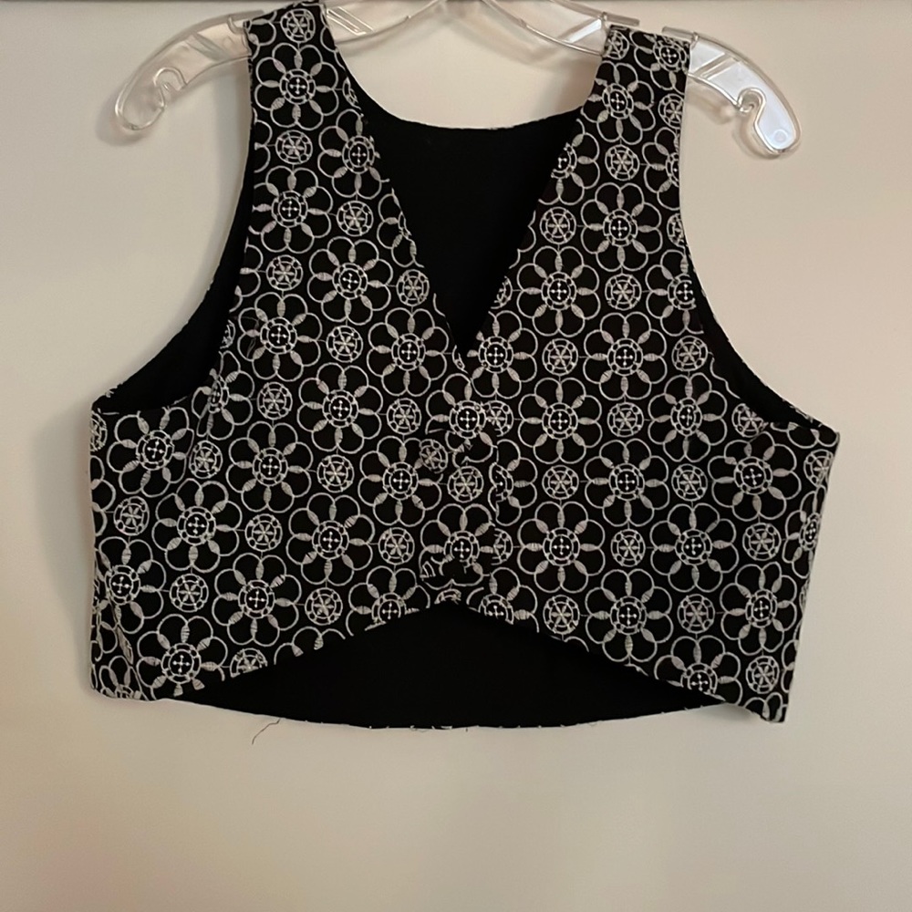 NWT Anthropologie : Maeve : Cropped Embroidered Vest